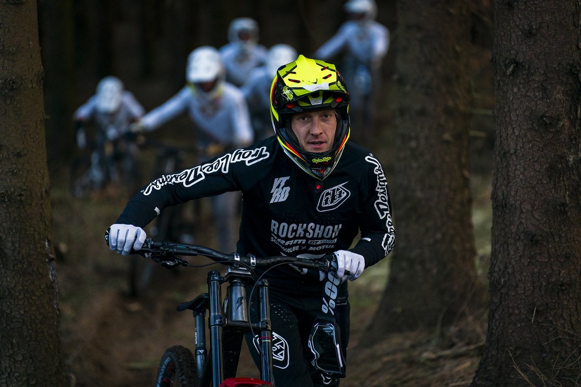 Erik Irmisch bleibt Teil des Teams, rutscht jedoch in eine Mentoren-Rolle.