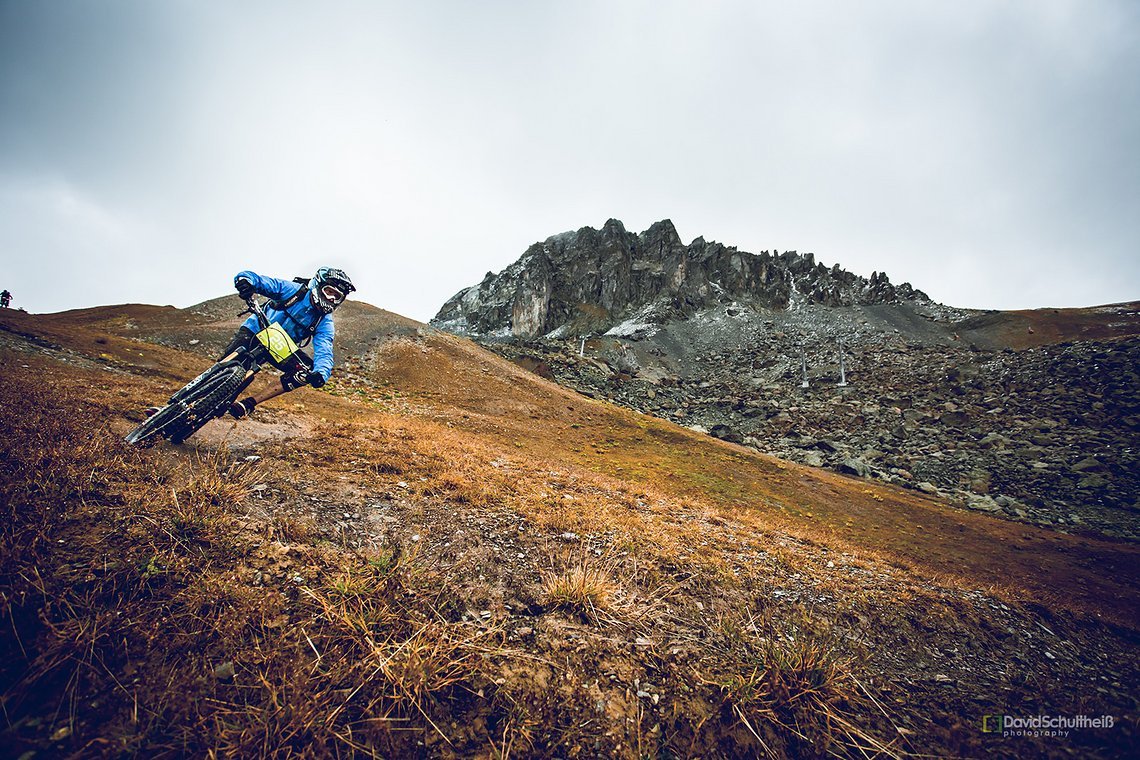 High Alpine – Auf knapp 2800m Höhe genießen wir Flowtrails in schönster Mondlandschaft