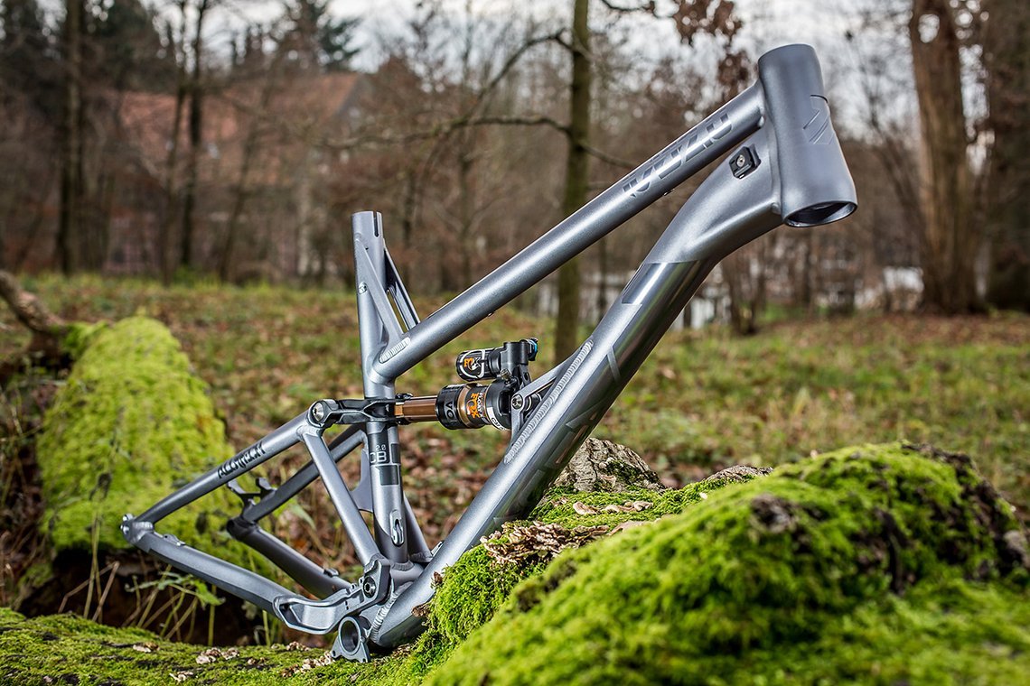 ICB2.0 in Farbe Titan Grau