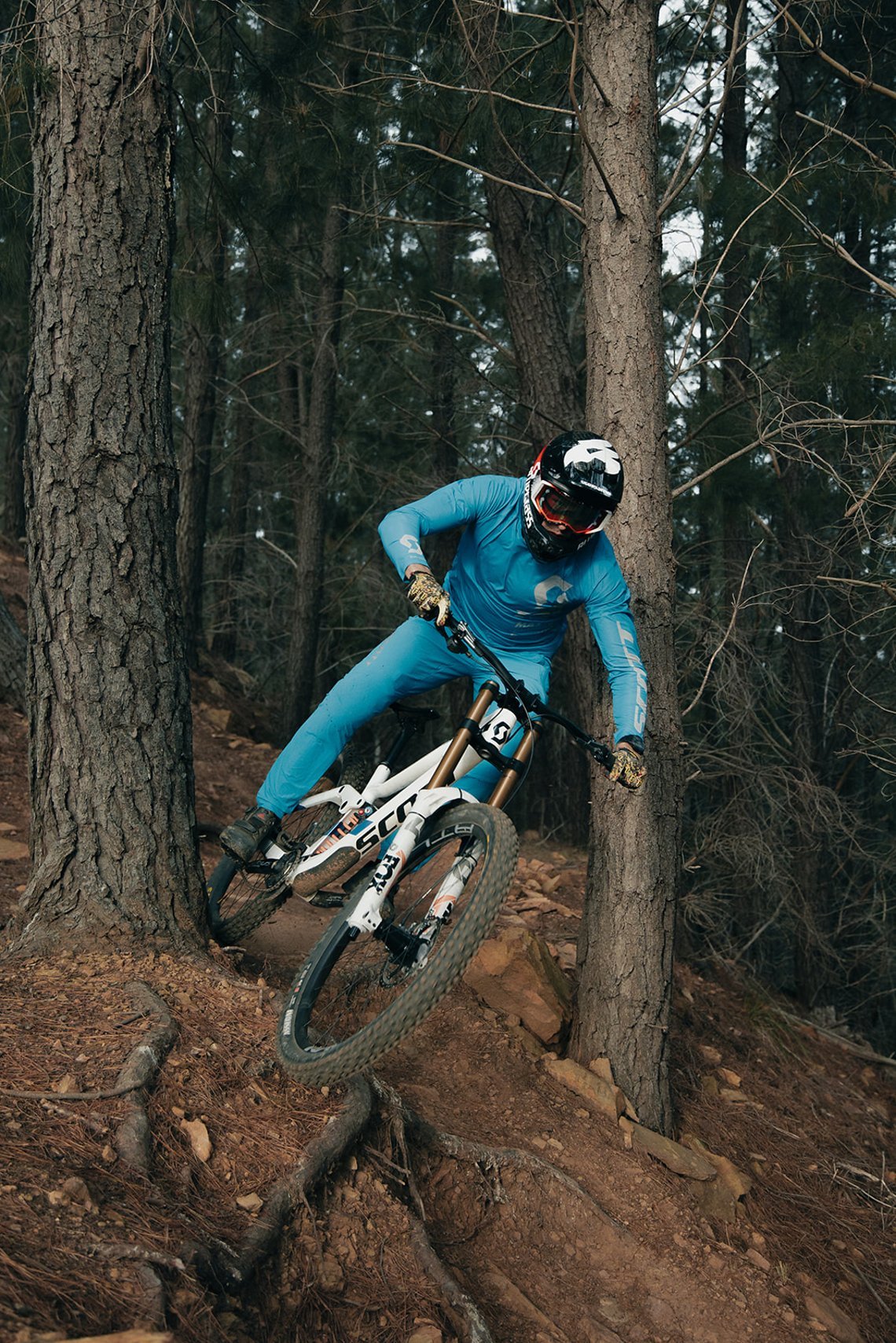 scott-sports-scott-dh-factory-2021-bike-actionImage-by-riley-matthewsShimano x Scott by Riley Matthews-6