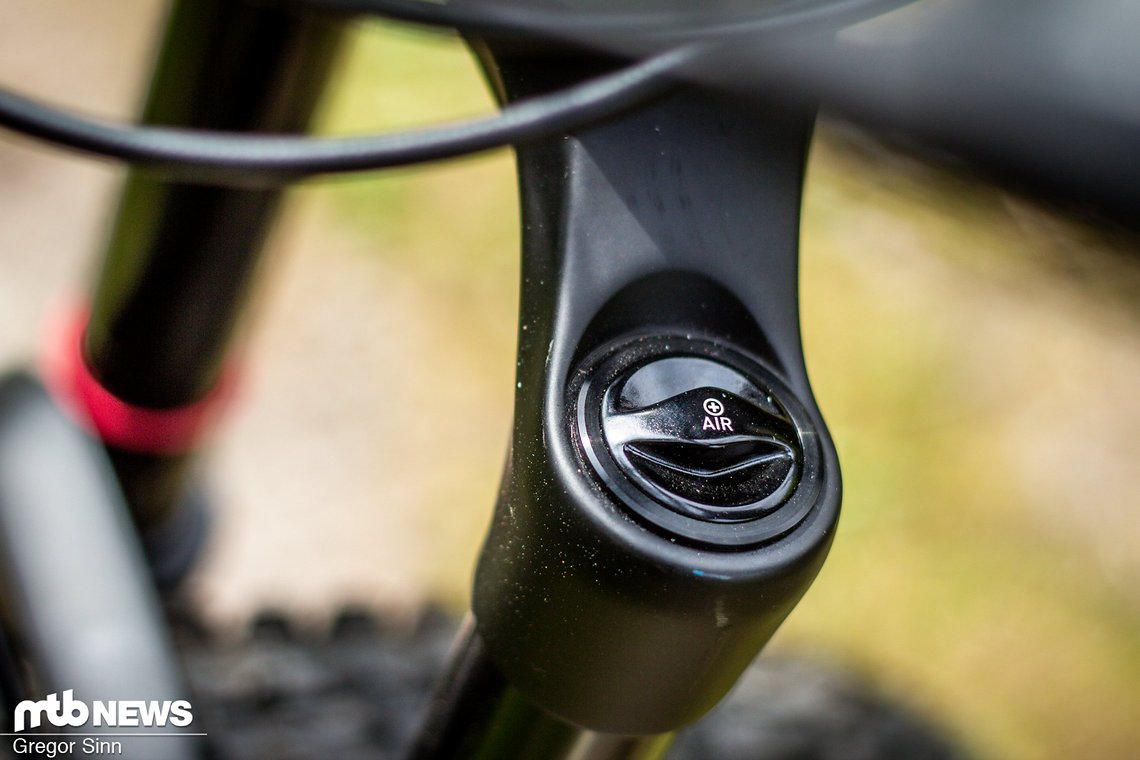 Nukeproof-Mega-275c-RS-9900
