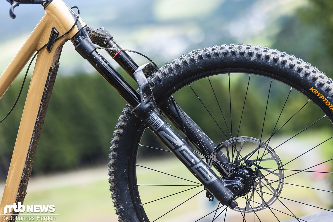 Am Bikes sind Rock Shox-Komponenten verbaut