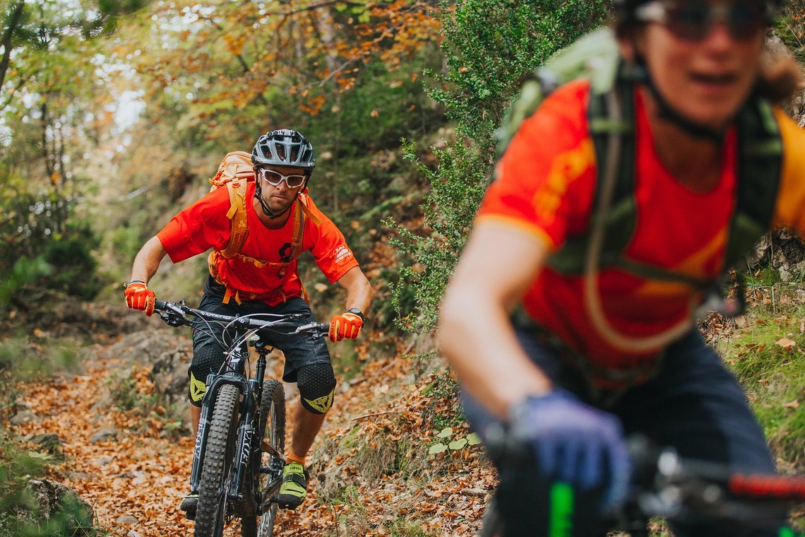 Angela und Ian sind leidenschaftliche Mountainbiker.