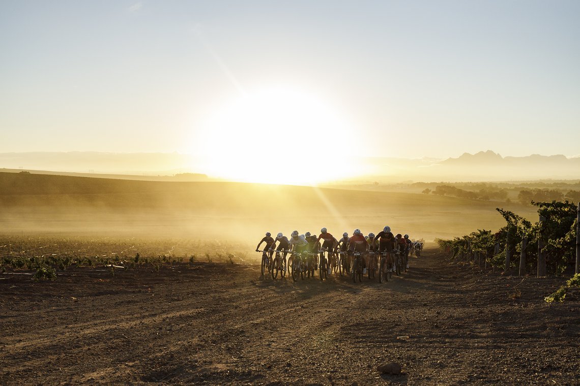 The leading bunch during Stage 1 of the 2025 Absa Cape Epic Mountain Bike stage race held at Meerendal Wine Estate, Cape Town, South Africa on the 17th March 2025. Photo by Nick Muzik/Cape Epic
PLEASE ENSURE THE APPROPRIATE CREDIT IS GIVEN TO THE PHO