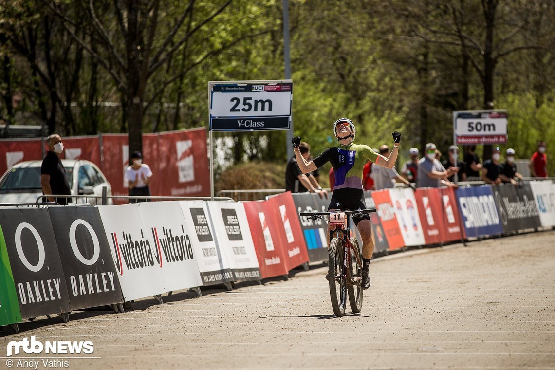 Haley Batten jubelt vollkommen zurecht über Rang drei!