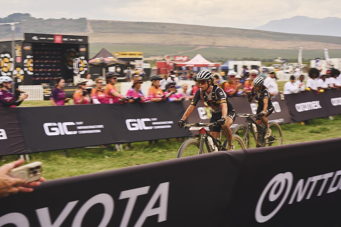 during Stage 4 of the 2025 Absa Cape Epic Mountain Bike stage race held at Fairview, Paarl, Cape Town, South Africa on the 20th March 2025. Photo by Michael Chiaretta/Cape Epic
PLEASE ENSURE THE APPROPRIATE CREDIT IS GIVEN TO THE PHOTOGRAPHER AND ABS