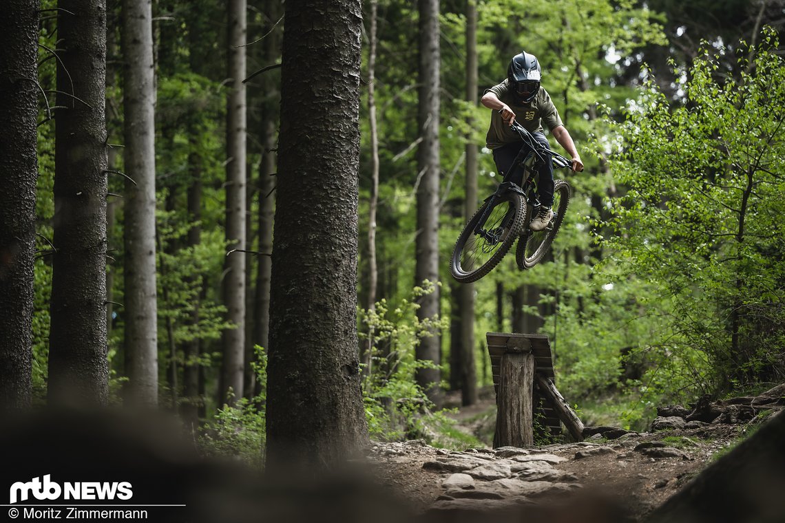 specialized-status--2