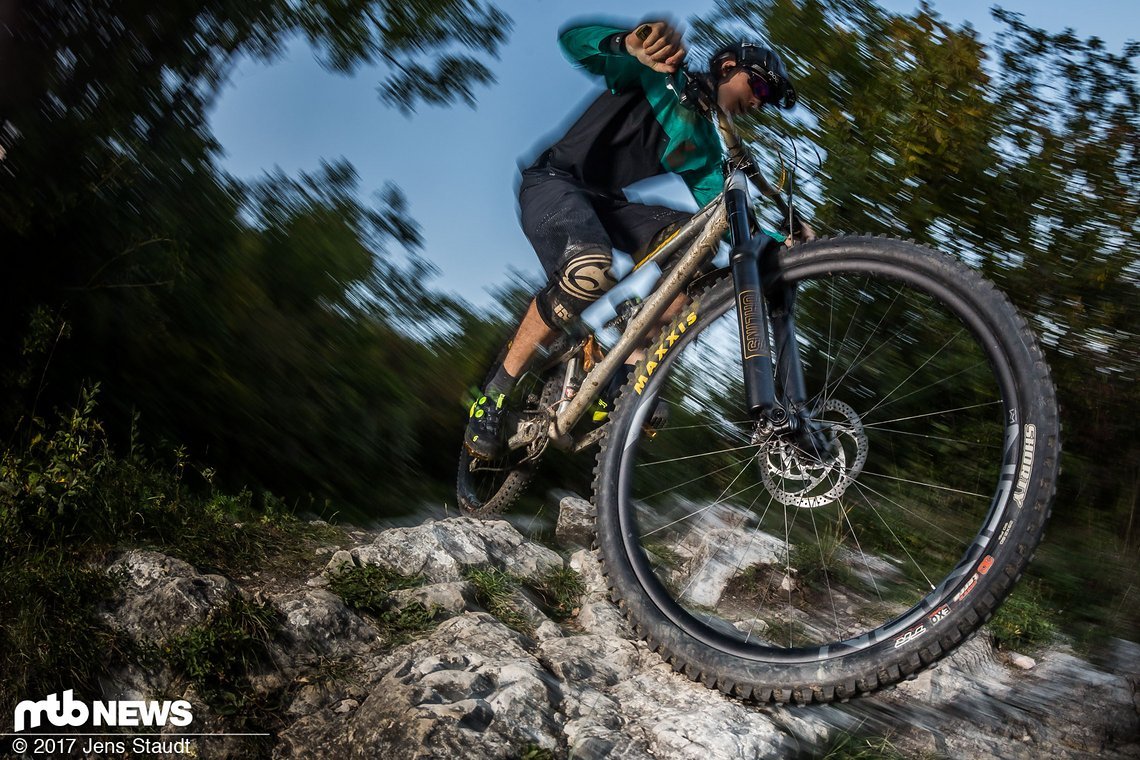 Für warme Sommertage ist das Scott Trail 20-Trikot ein guter Begleiter.