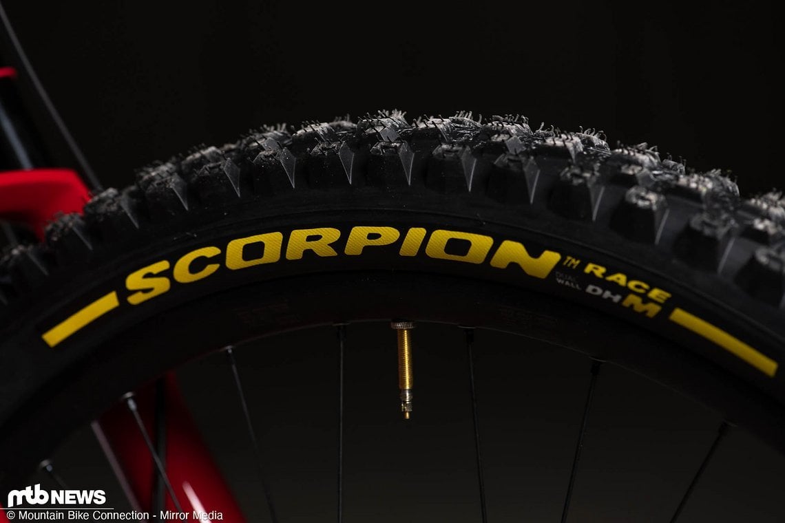 Die vier neuen Pirelli Scorpion Race-Reifen sollen die perfekte Wahl für Enduro- und DH-Rennen sein.