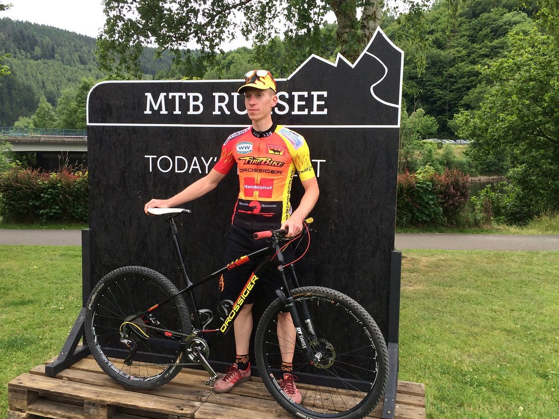 Peter Herrmann vom "Team Firebike Drössiger", Sieger auf der Marathondistanz 2015