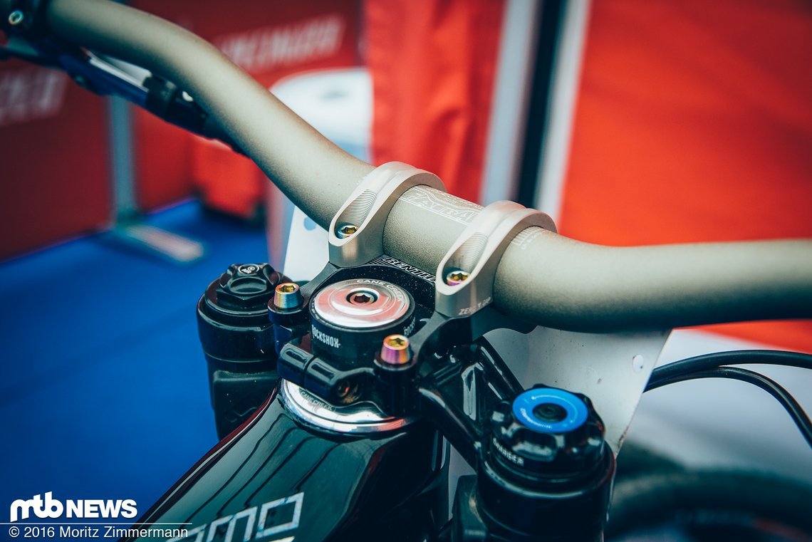 Je nach Strecke variiert Troy Brosnan den Luftdruck in seiner RockShox Boxxer World Cup zwischen 65 psi und 85 psi