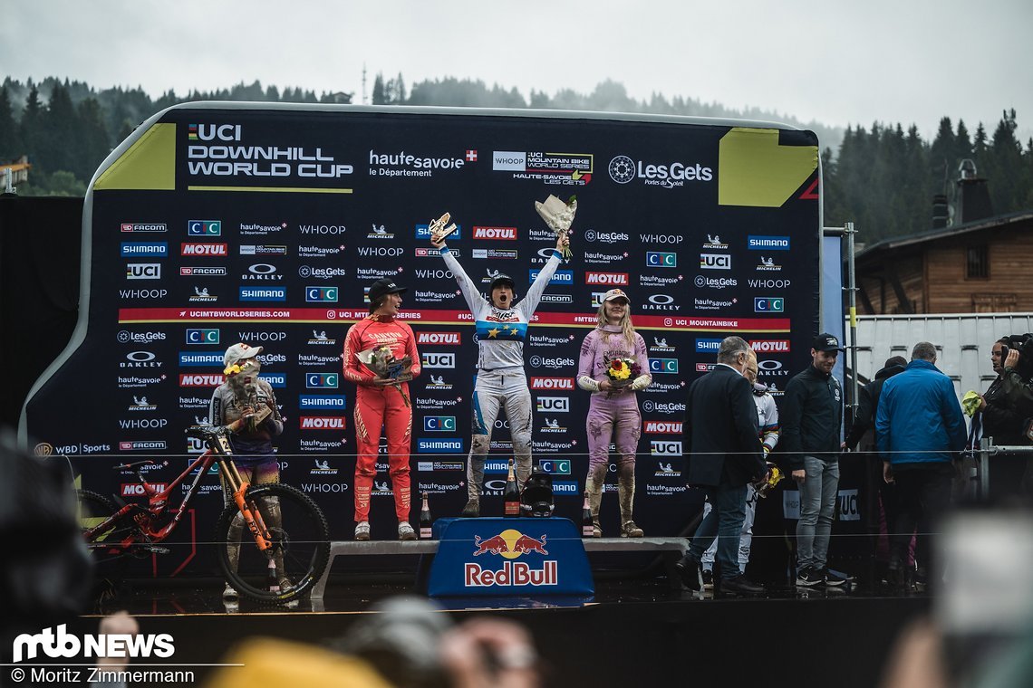 Das Podium der Frauen: Eleonora Farina gewinnt vor Mille Johnset und Tahnée Seagrave