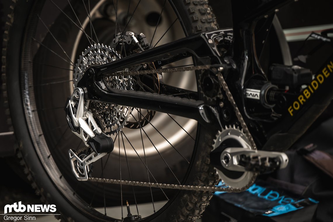 In den SRAM Pits stand zudem ein Bike mit einer neuen, uns unbekannten Transmission-Schaltung