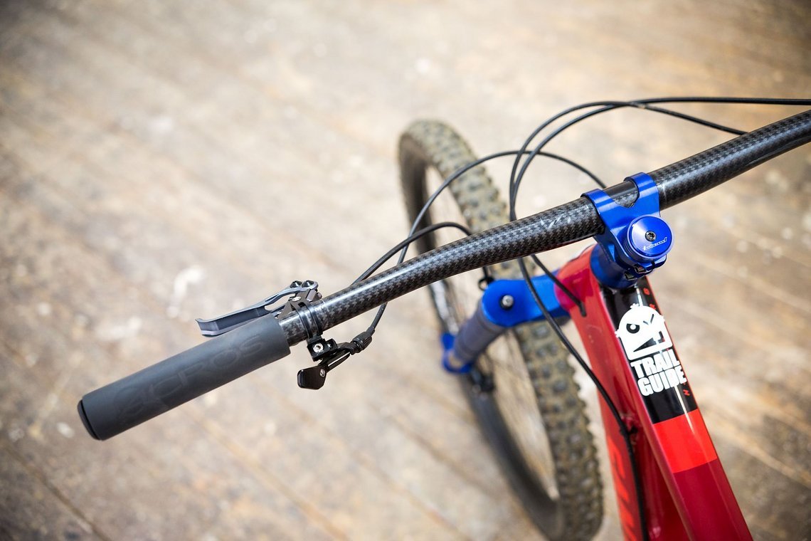 Handlaminierter Bike-Ahead THEriser Lenker in 800 mm Breite