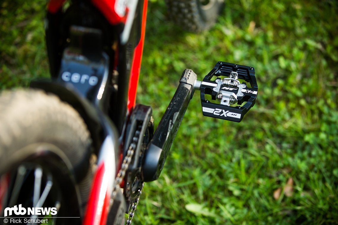 Aaron Gwin setzt bereits seit Jahren auf die HT X2-Pedale.