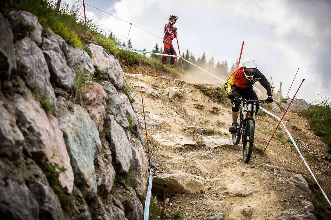 Sebastian weiter unten auf dem DH-Track
