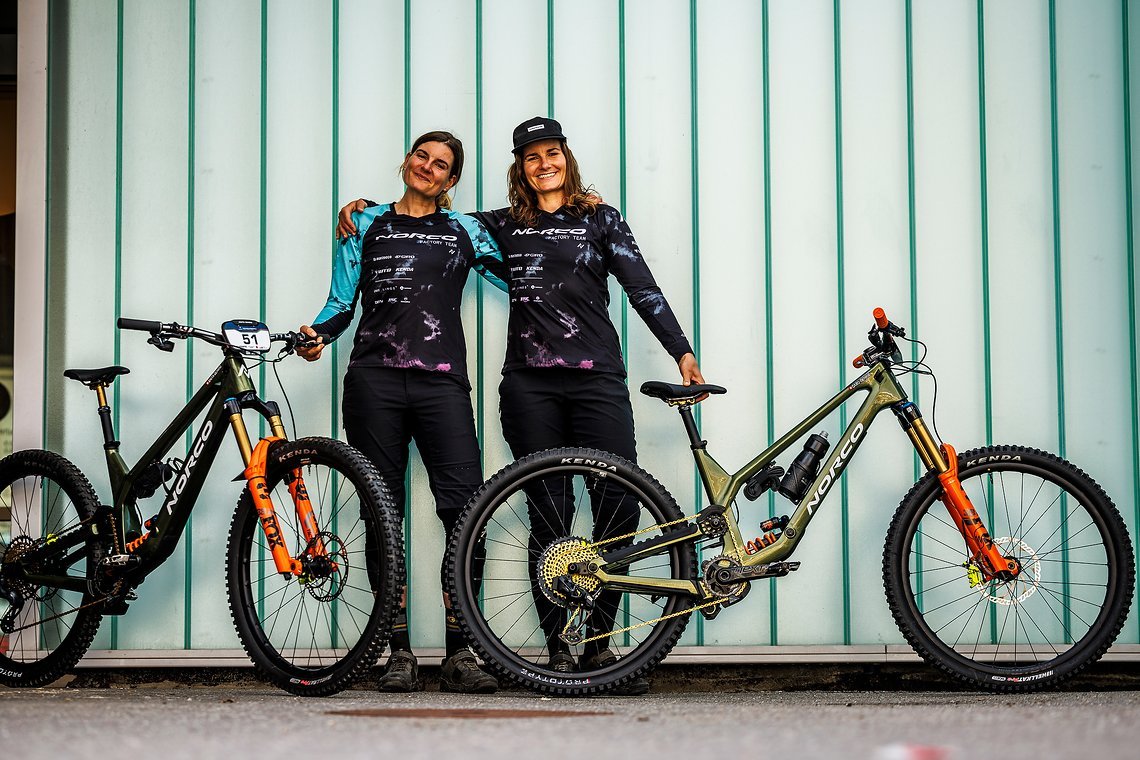 Zusammen sind wir stark! Trainingspartner, Reise- und Bikebegleitung, die immer zur Stelle ist. Ein wichtiger Faktor unseres Erfolgs.