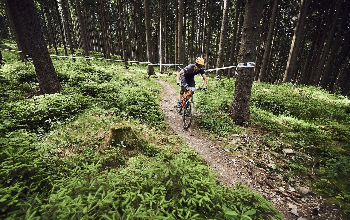 Vollgas fahren sollte lieber auf Rennen wie der Trailtrophy passieren, findet der Autor.