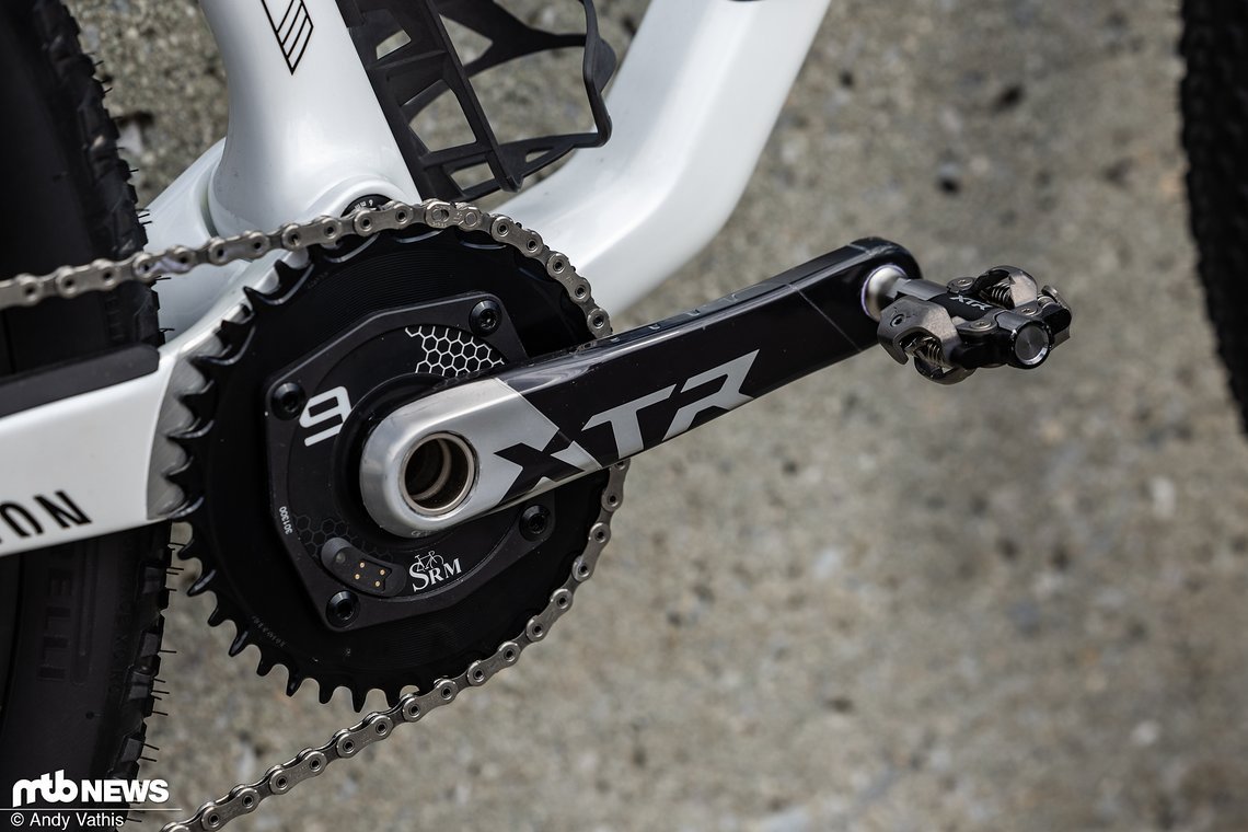 Ein SRM-Powermeter darf an einem derart luxuriösen Rad natürlich nicht fehlen.