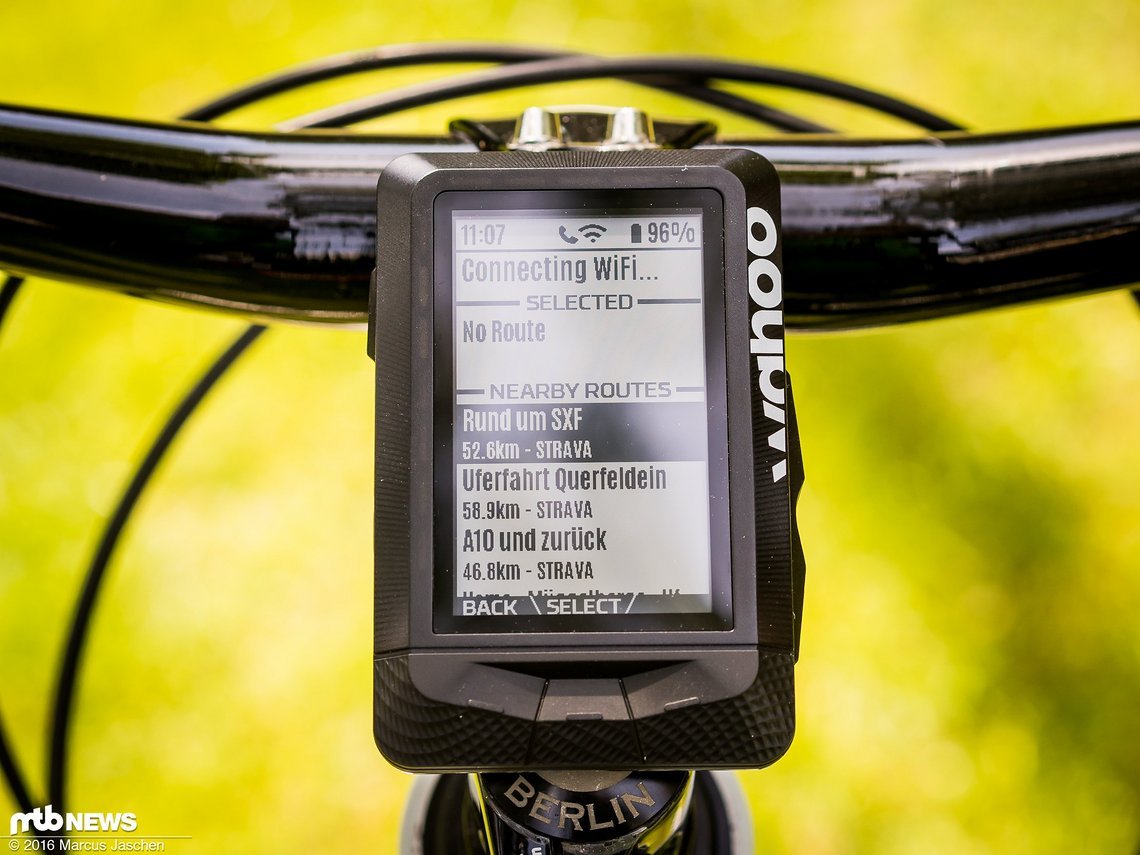 Der ELEMNT verbindet sich per WLAN …
