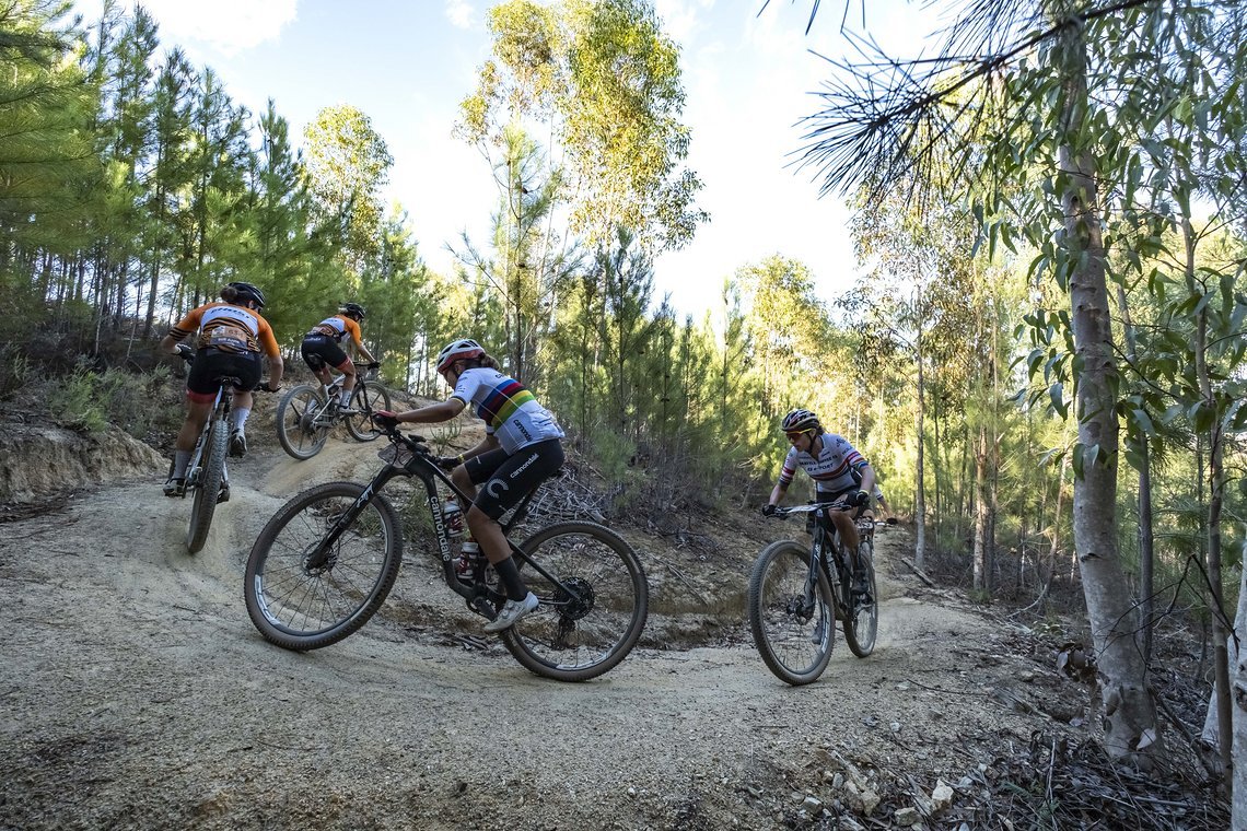 Elite leading ladies during Stage 5 of the 2024 Absa Cape Epic Mountain Bike stage race from CPUT, Wellington to CPUT, Wellington, South Africa on 22 March 2024. Photo by Dom Barnardt /Cape Epic
PLEASE ENSURE THE APPROPRIATE CREDIT IS GIVEN TO THE PH