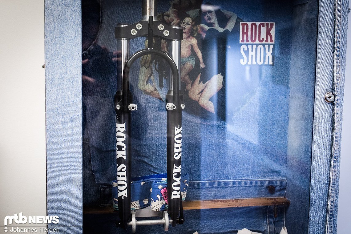 Mit dieser Federgabel fing alles an: Im August 1990 stellte RockShox die ersten 100 federnden Fahrradgabeln her. Der Name: RockShox RS-1.