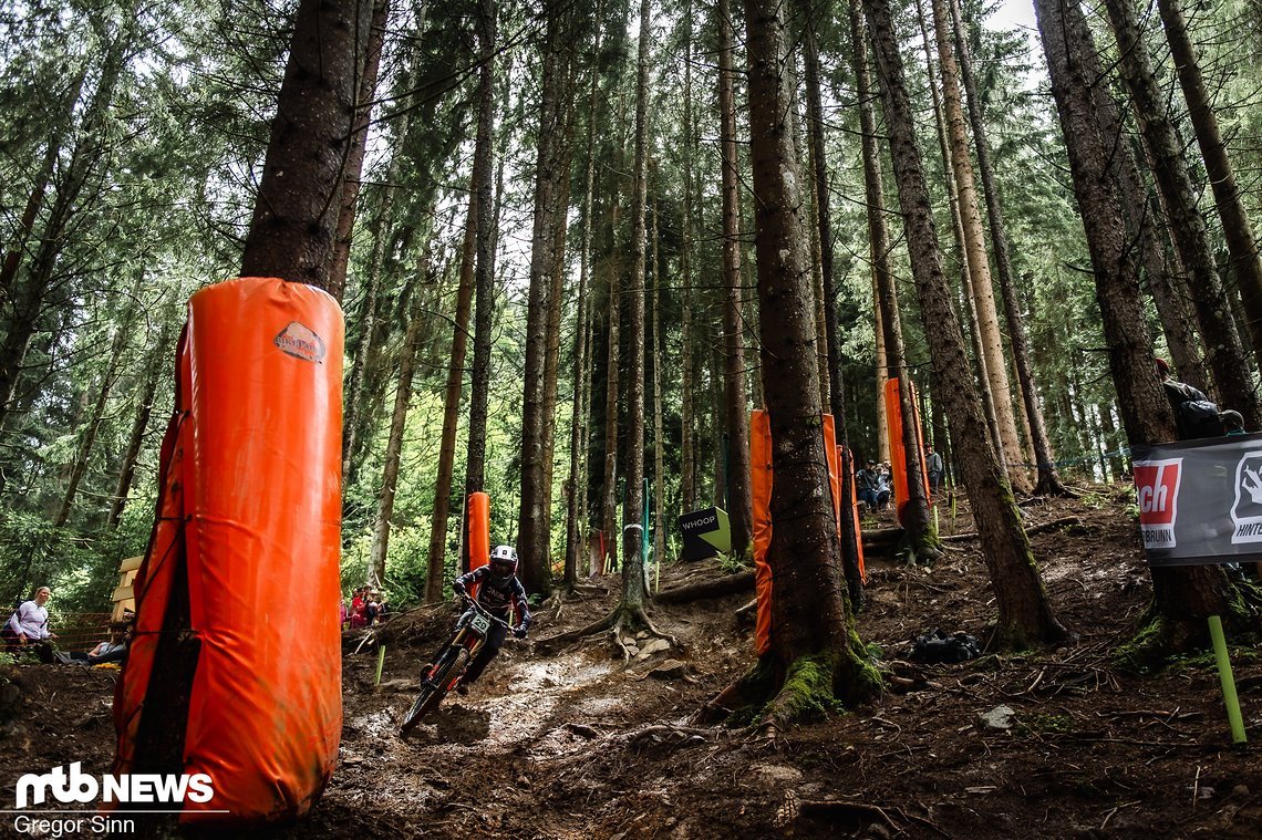 Der untere Wald in Leogang wäre eigentlich sehr schön, wenn er nicht sehr steil und sehr matschig wäre.