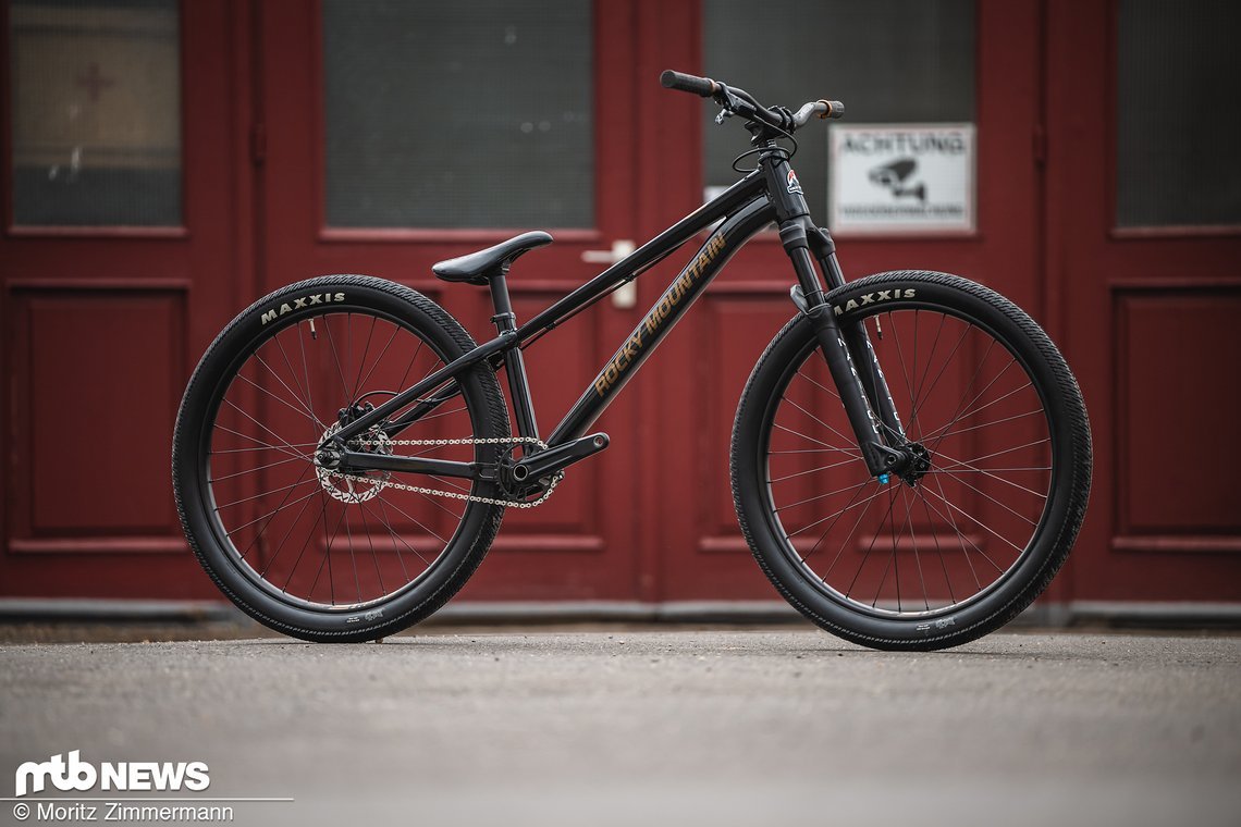 Das Rocky Mountain Flow soll das perfekte Pumptrack-Bike sein und ist in zwei Rahmengrößen erhältlich.