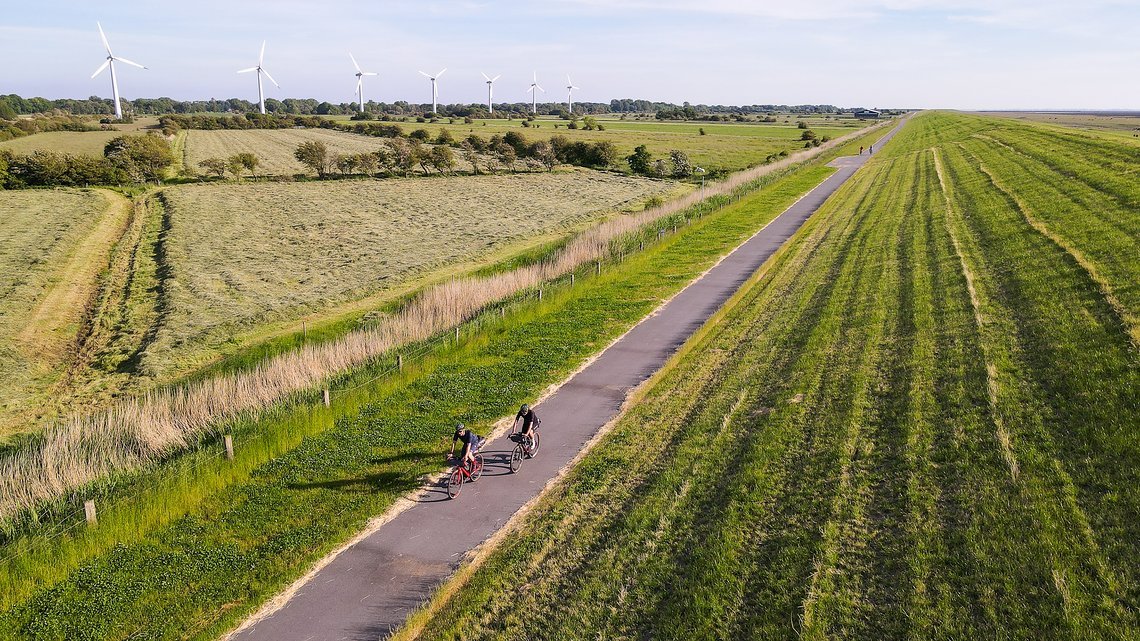 Wenig Anreize für's Auge. Deich, Radweg, das war so ziemlich alles.