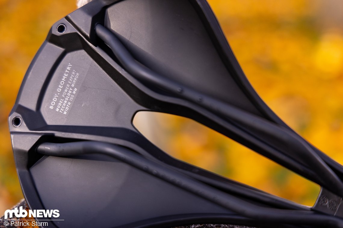 Der Specialized Power Expert Mirror wird in den Breiten 130, 143, 155, 168 mm angeboten.