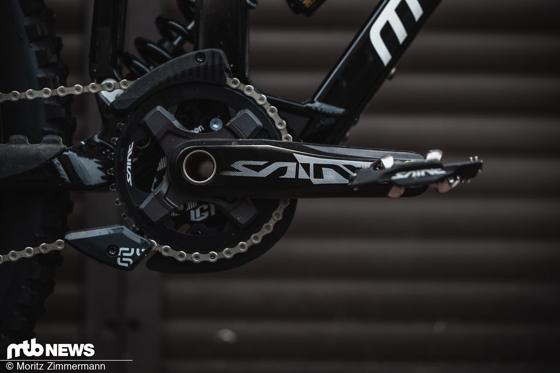 Interessant: Bremsen, Shifter, Schaltwerk, Kurbeln und Pedale stammen allesamt aus der Shimano Saint-Serie