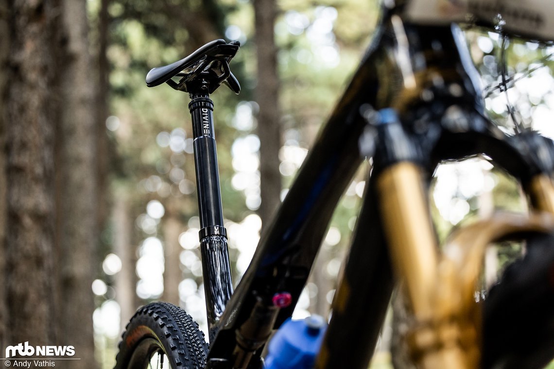 Bikeyoke spendiert Valero und seinen Teamkolleginnen und Teamkollegen absenkbare Sattelstützen