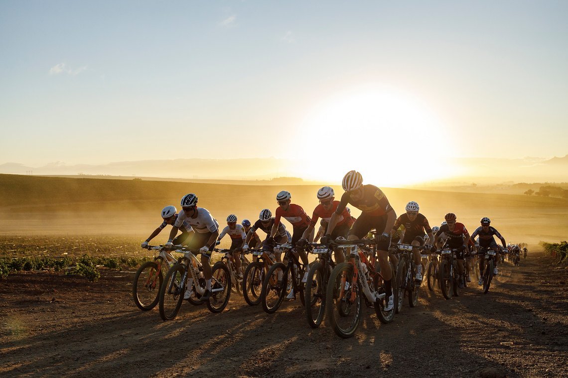 The lead bunch during Stage 1 of the 2025 Absa Cape Epic Mountain Bike stage race held at Meerendal Wine Estate, Cape Town, South Africa on the 17th March 2025. Photo by Nick Muzik/Cape Epic
PLEASE ENSURE THE APPROPRIATE CREDIT IS GIVEN TO THE PHOTOG