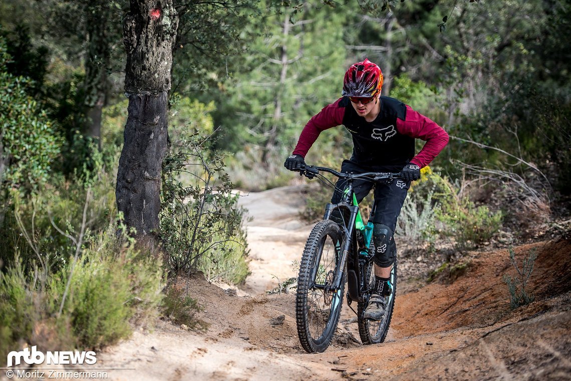 In sehr steilen Uphills beißen sich die Specialized Butcher GRID-Reifen zuverlässig in den Boden