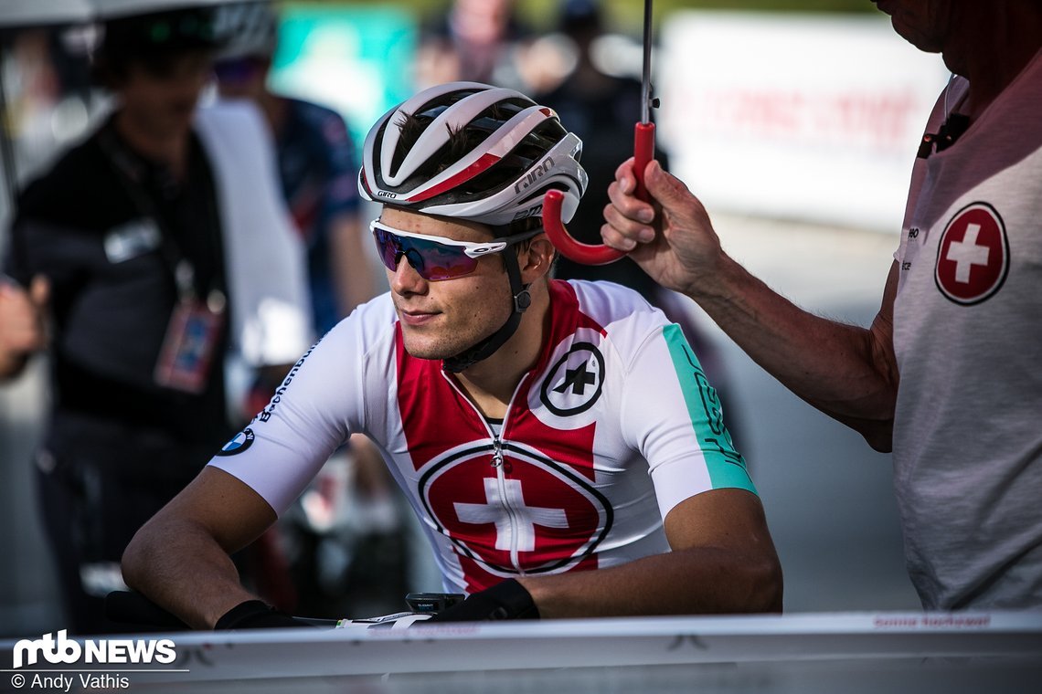 Während das deutsche Team auf der ersten verkürzten Startrunde einen Junior ins Rennen schickten, setzten die Eidgenossen auf ihren U23-Meister Filippo Colombo.