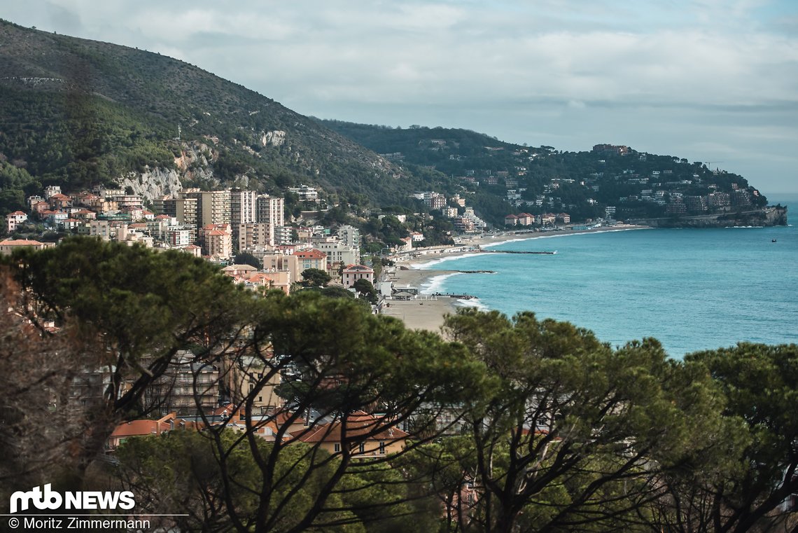 Sonnenschein, schöne Strände, leckere Pizza und vor allem extrem viele gute Trails: All das gibt es in der Region rund um Finale Ligure