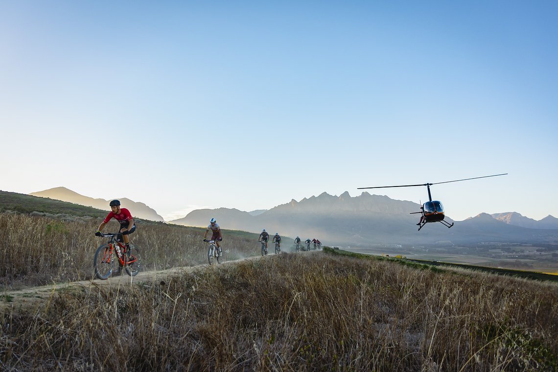 Auf der sechsten und vorletzten Etappe geht es für die Teilnehmerinnen rund um das MTB-Mekka Stellenbosch weiter.