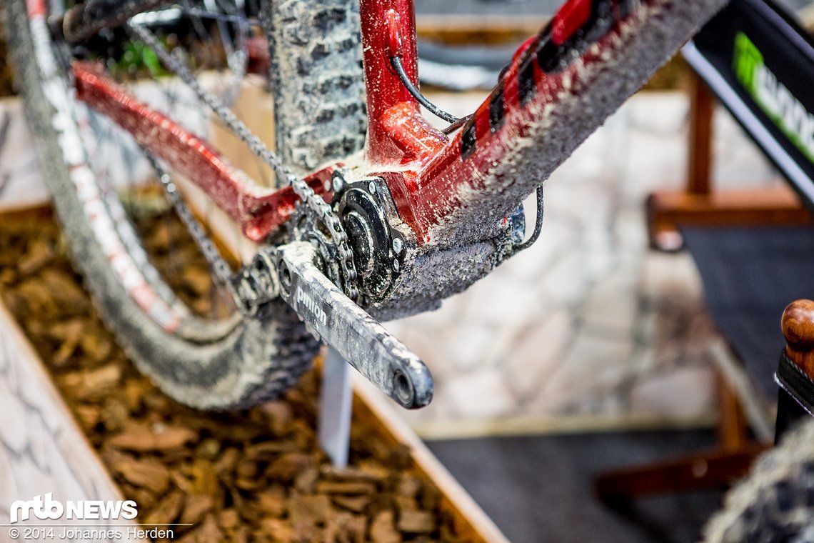 Frisch vom Trail: Der Matsch kann dem Pinion Getriebe nichts anhaben