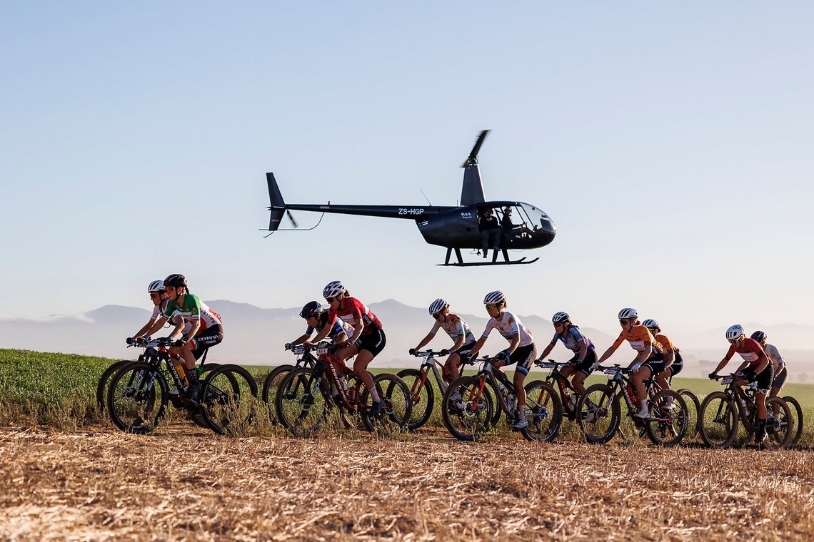 Riders during Stage 1 of the 2025 Absa Cape Epic Mountain Bike stage race held at Meerendal Wine Estate, Cape Town, South Africa on the 17th March 2025. Photo by Sam Clark/Cape Epic
PLEASE ENSURE THE APPROPRIATE CREDIT IS GIVEN TO THE PHOTOGRAPHER AN