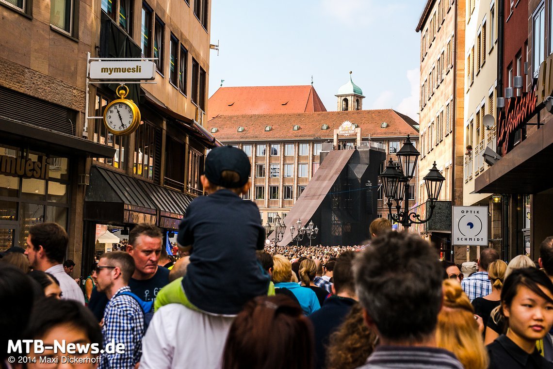 Was für ein Spektakel mitten in der Nürnberger Innenstadt.