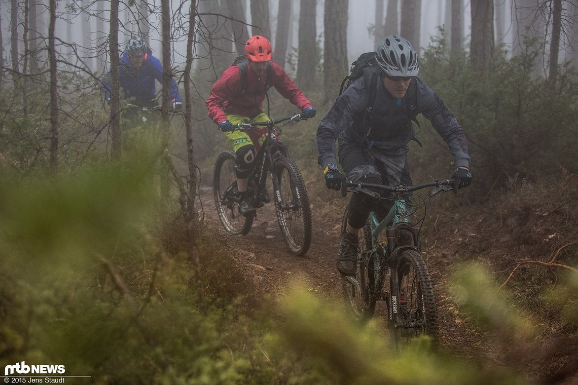 Bergauf kann Wippen durch den Climb Switch des Cane Creek Inline Dämpfers unterbunden werden