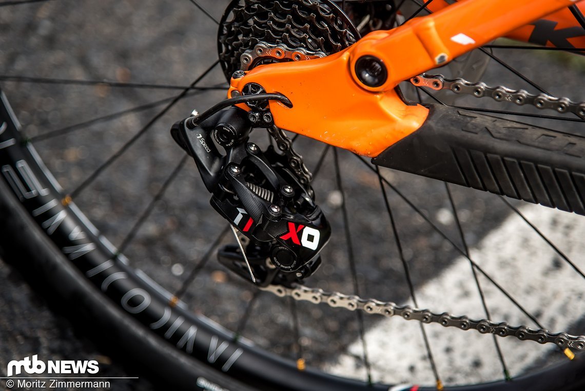 Wie viele andere Fahrer auch kommt am Kona Operator DL von Connor Fearon ein SRAM X01 DH-Schaltwerk zum Einsatz.