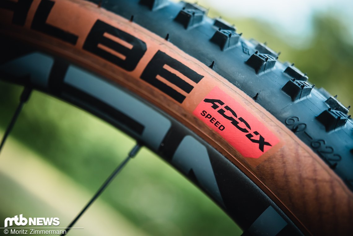 Speed für die Rennstrecke: Die Schwalbe Super Race-Reifen sind ausschließlich mit Addix Speed-Gummimischung erhältlich.