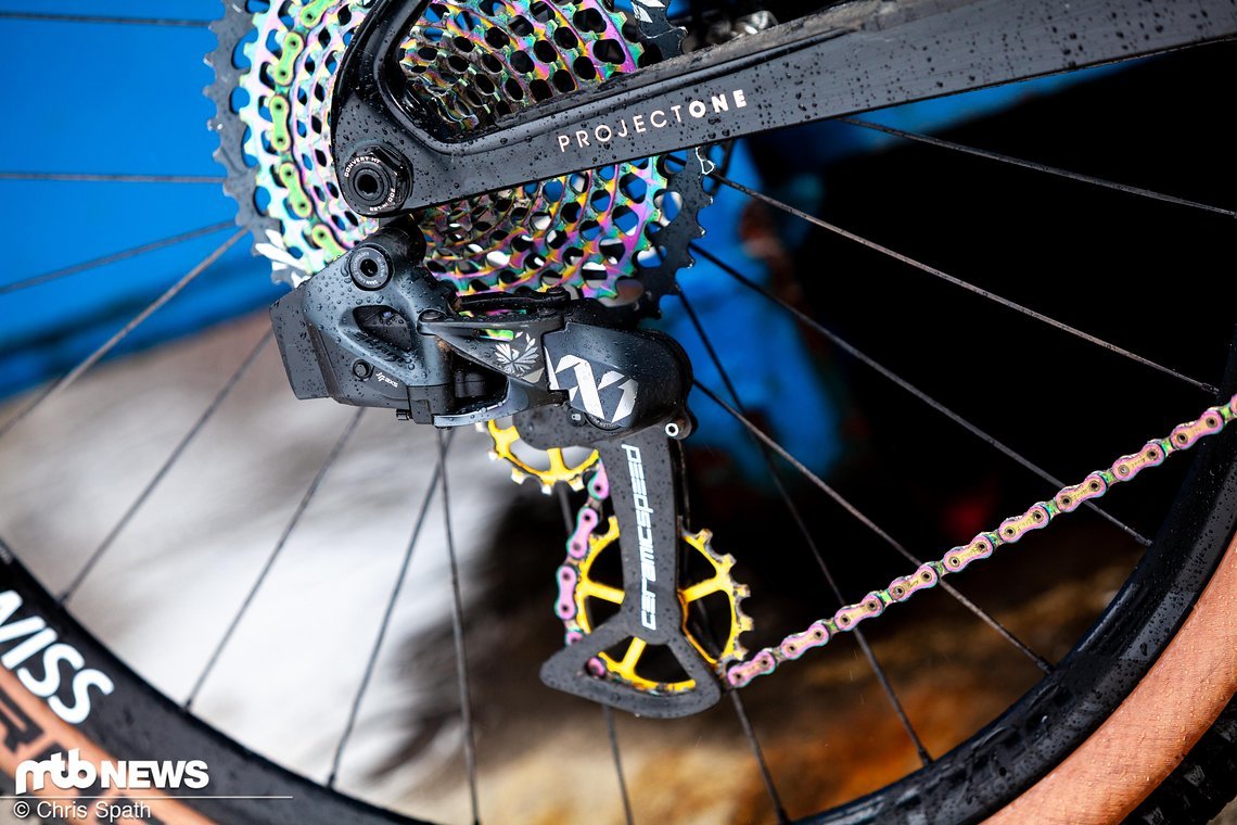 ... Ceramicspeed finden sich am Racebike der 19-Jährigen wieder.