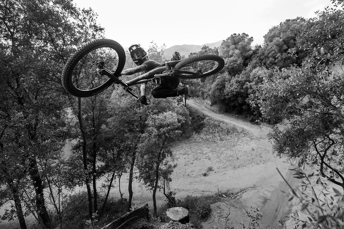 Andreubehindthelens037