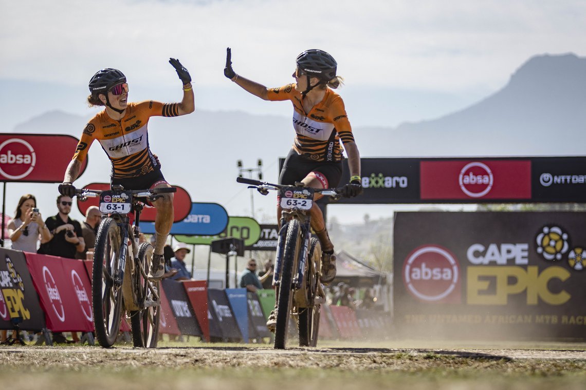 Zum sechsten Mal konnten Anne Terpstra und Nicole Koller die beiden Cannondale-Fahrerinnen Mona Mitterwallner und Candice Lill auf Rang zwei verweisen.