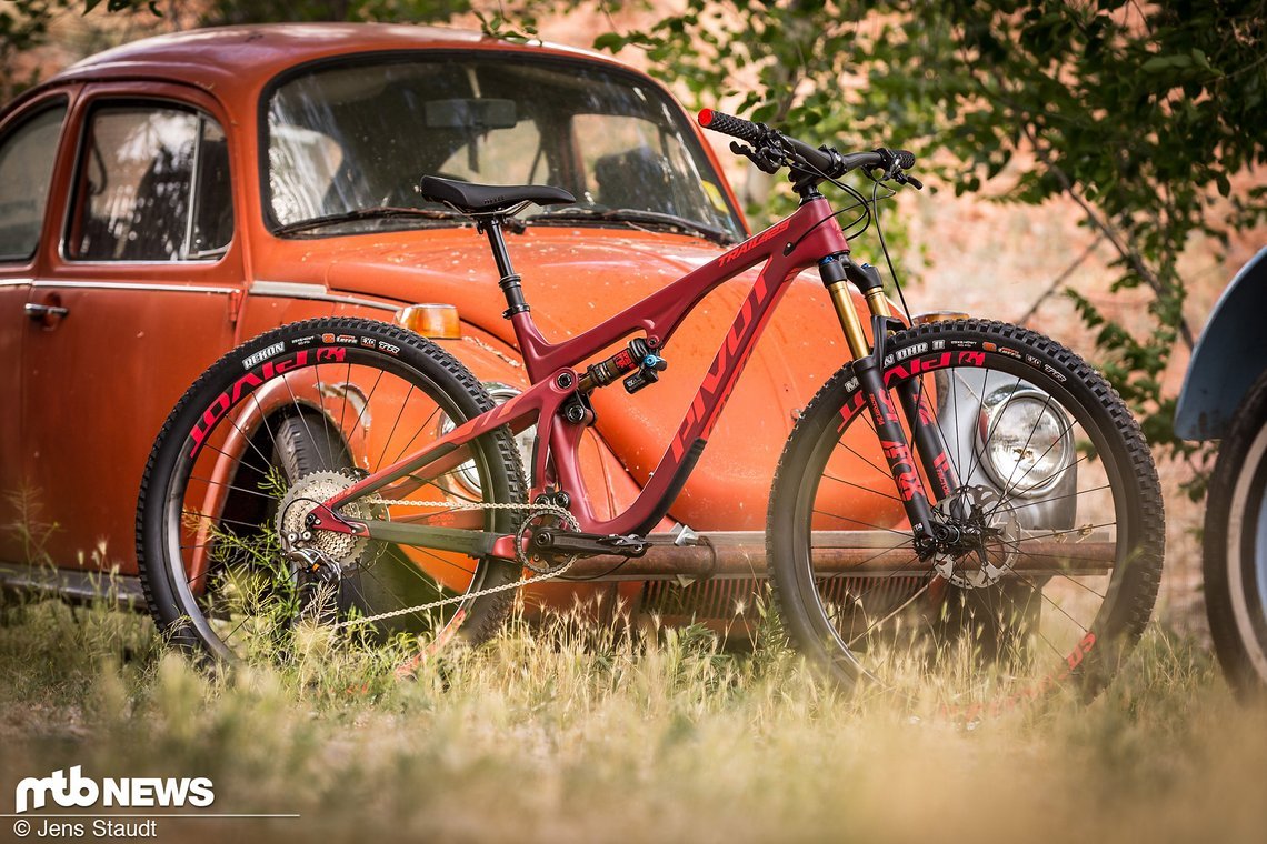 Pivot Trail 429