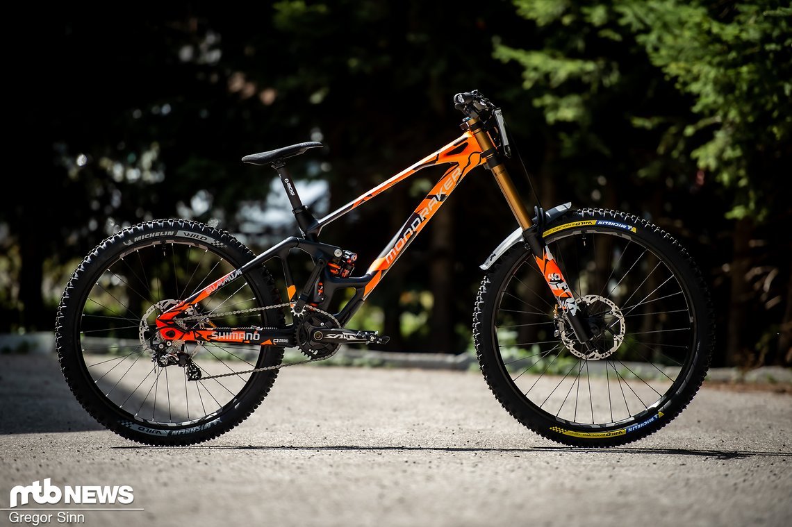 Auch David Trummer hat ein schickes Worlds-Bike spendiert bekommen.