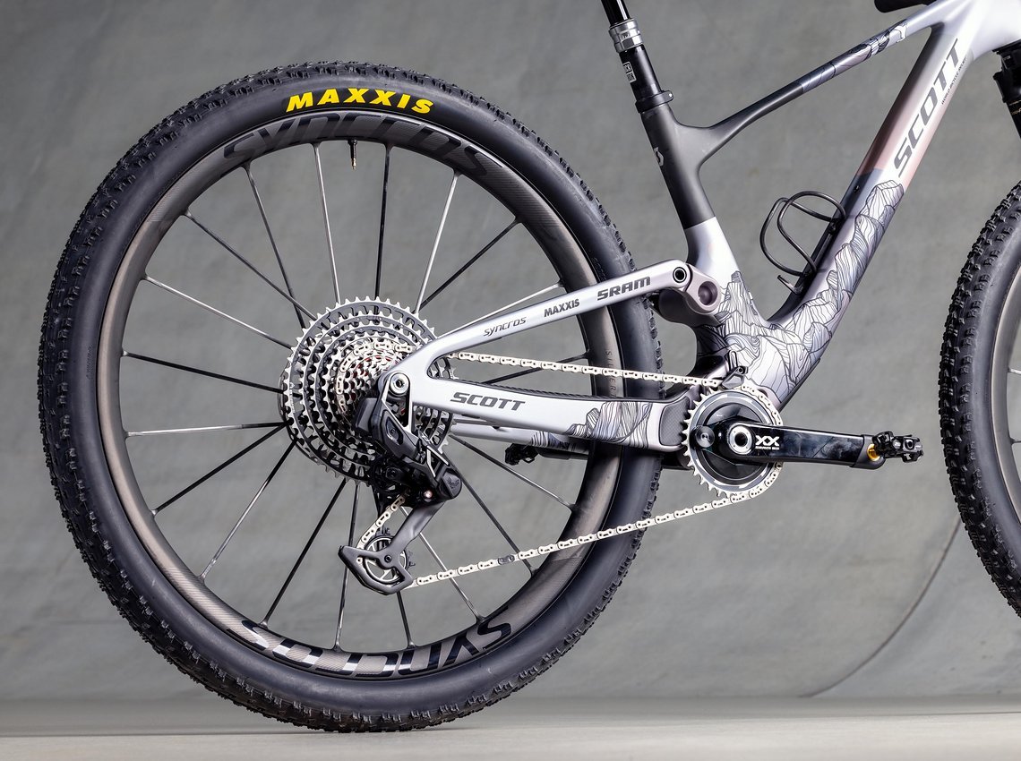 SCOTT-SRAM WORLD CHAMPS KATE COURTNEY 2023 SCOTT BIKE PHOTO BY MICHAEL RIEHLE 13