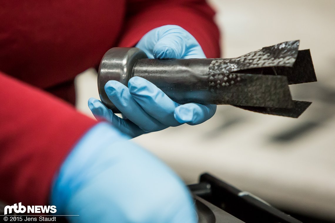Verschiedene Metallteile helfen...